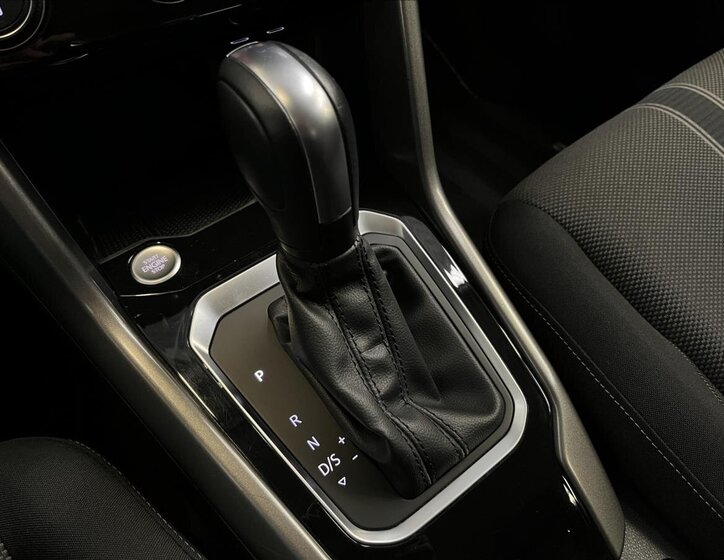 Volkswagen T-Roc SUV 1,5 l 110 kw