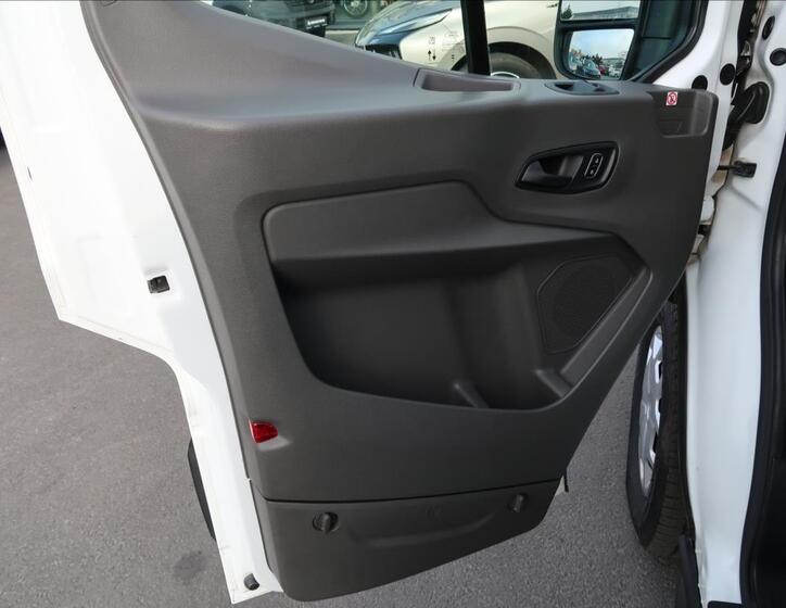 Ford Transit 16