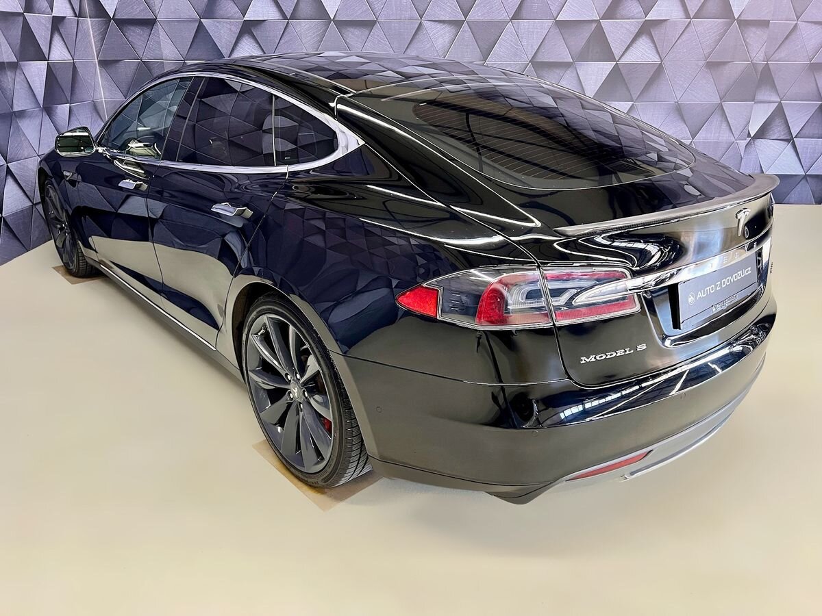 Tesla Model S Liftback 0,0 515 kw