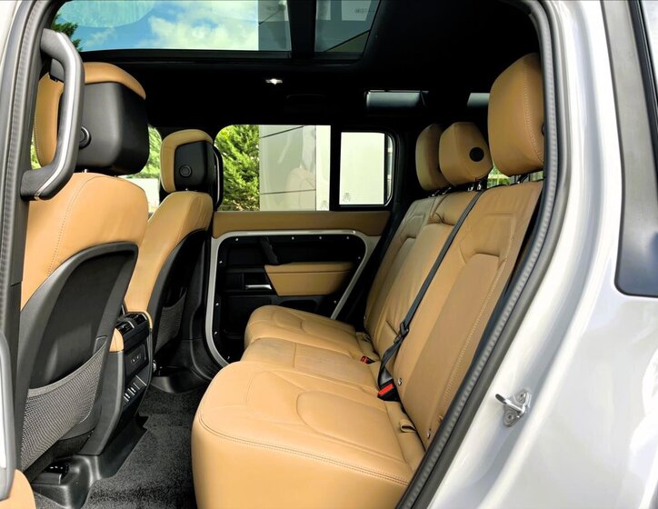 Land Rover Defender SUV 3,0 l 257 kw