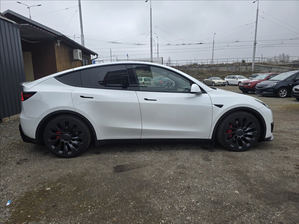 Tesla Model Y SUV 0,0 393 kw