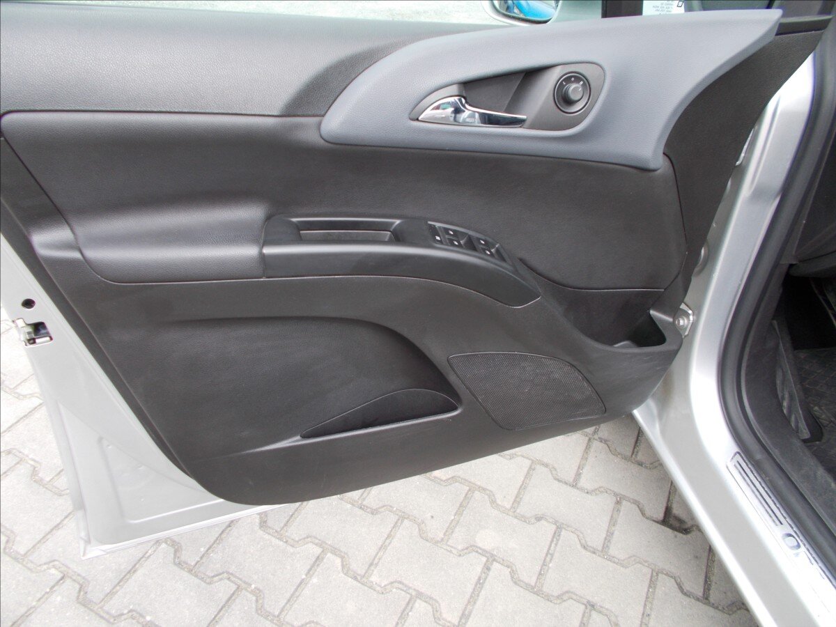 Opel Meriva MPV 1,4 l 88 kw