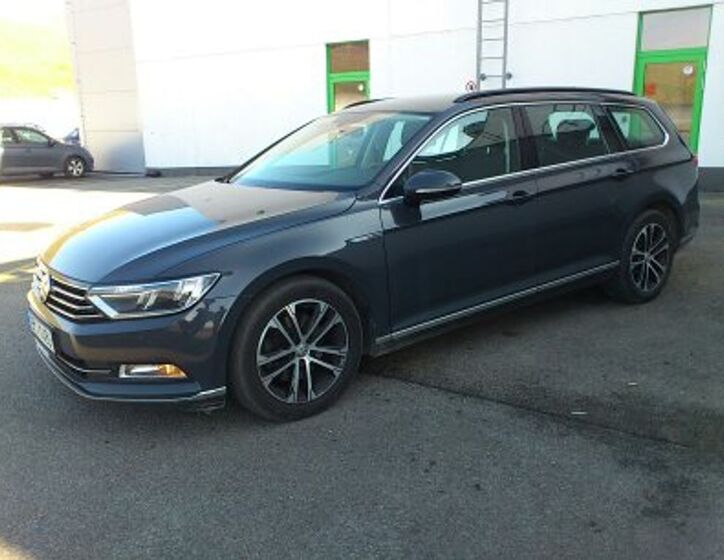 Volkswagen Passat 1