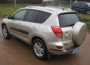 Toyota RAV4 Kombi 2,0 l 112 kw