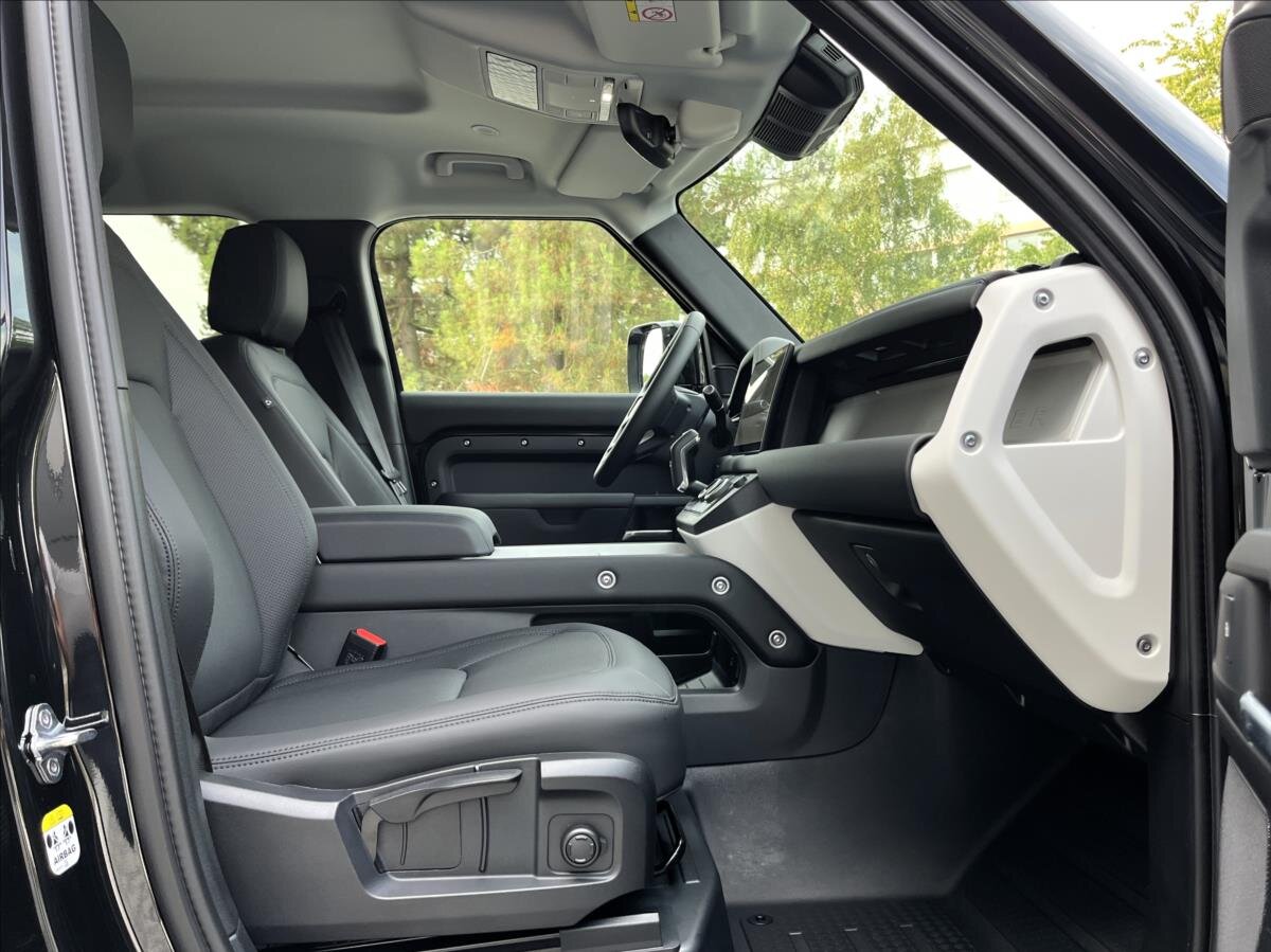 Land Rover Defender SUV / Terénní 3,0 l 147 kw