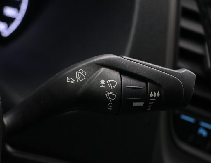 Ford Transit Custom Kombi 2,0 l 96 kw