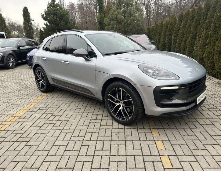 Porsche Macan 2