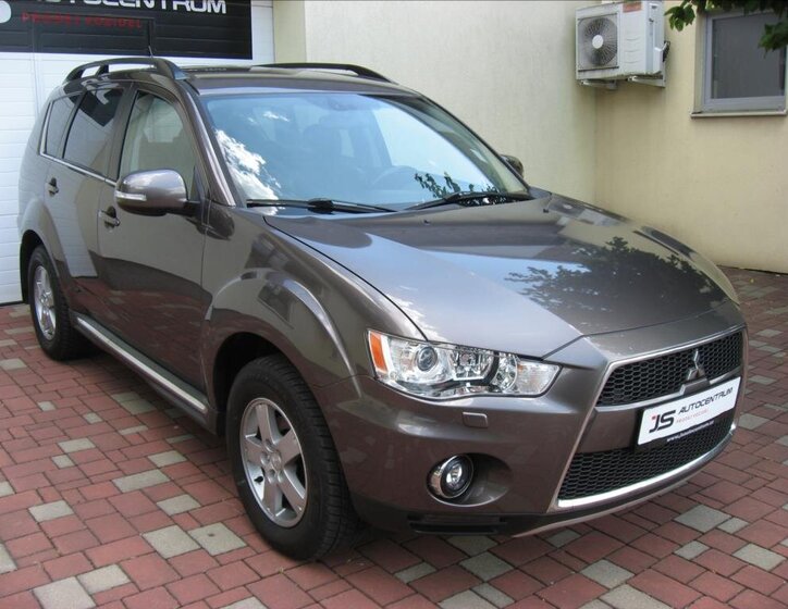 Mitsubishi Outlander 5