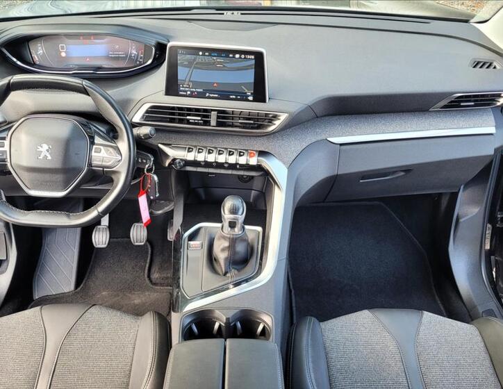 Peugeot 5008 19