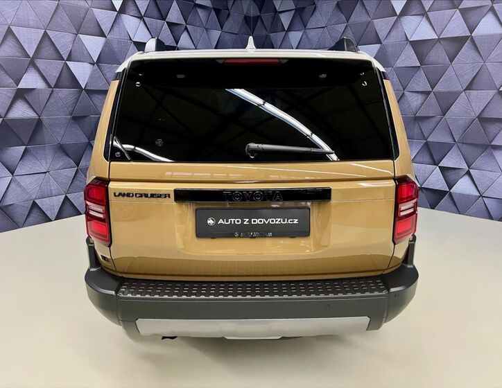 Toyota Land Cruiser 5