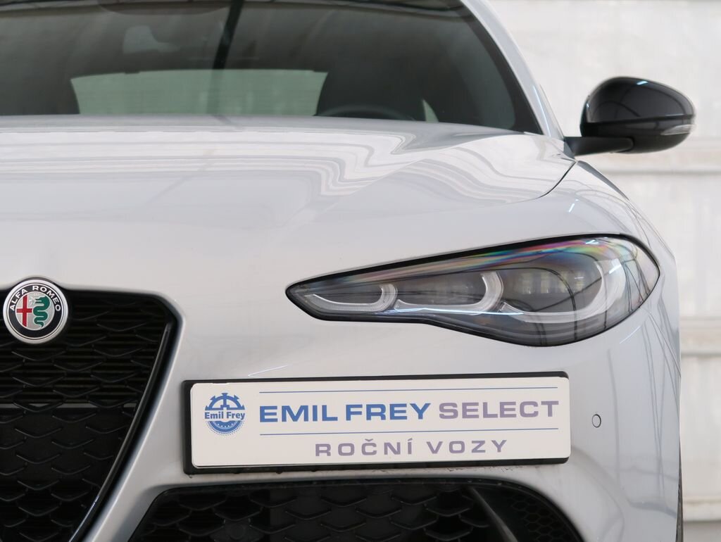 Alfa Romeo Giulia Sedan 2,0 l 206 kw