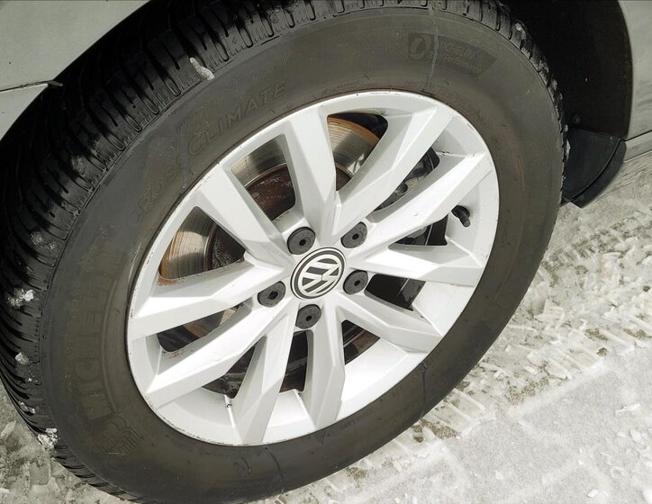 Volkswagen Passat Kombi 1,6 l 88 kw