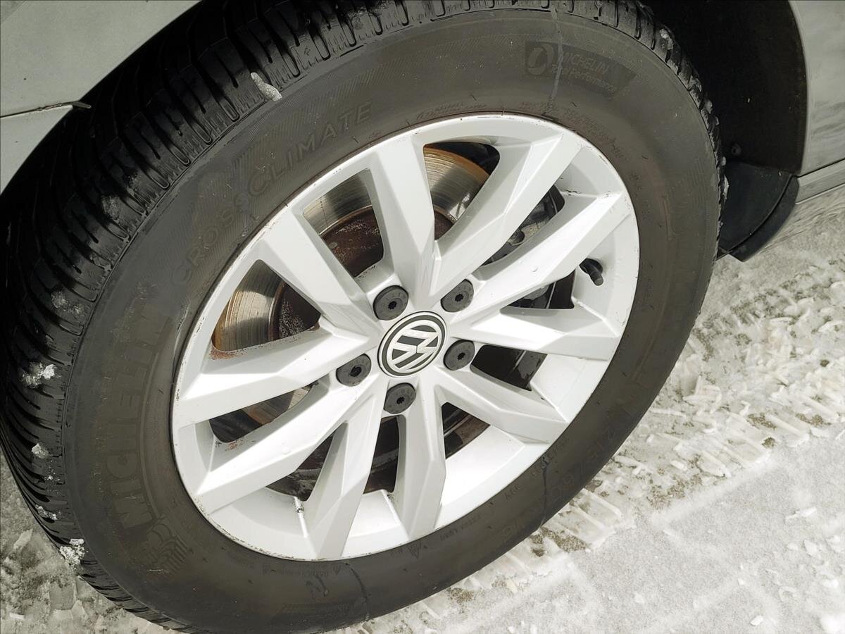 Volkswagen Passat Kombi 1,6 l 88 kw