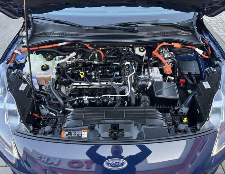 Ford Kuga SUV / Terénní 2,5 l 165 kw