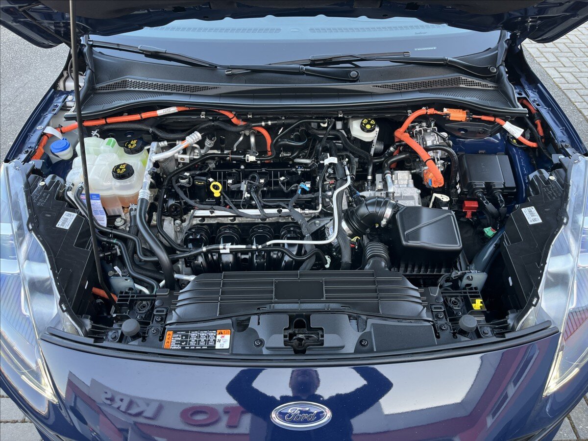 Ford Kuga SUV / Terénní 2,5 l 165 kw