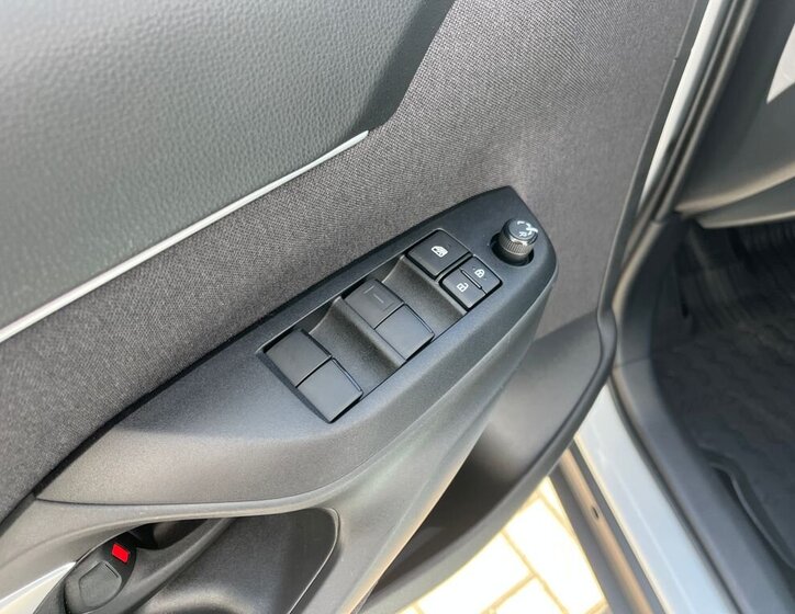 Toyota Yaris Cross SUV / Terénní 1,5 l 68 kw