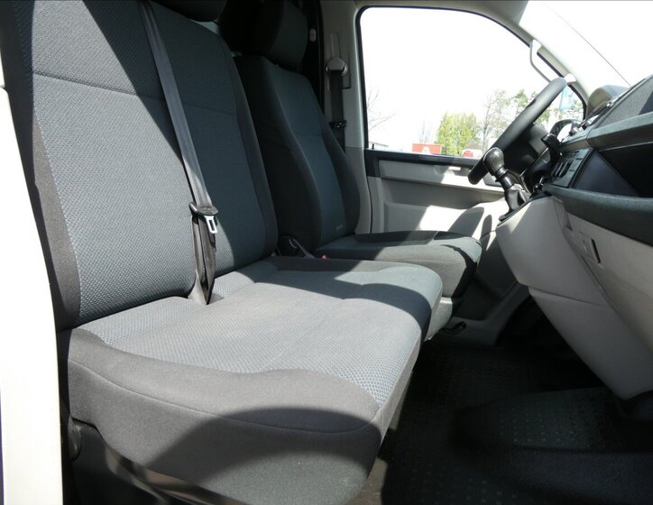 Volkswagen Transporter Skříň 2,0 l 75 kw