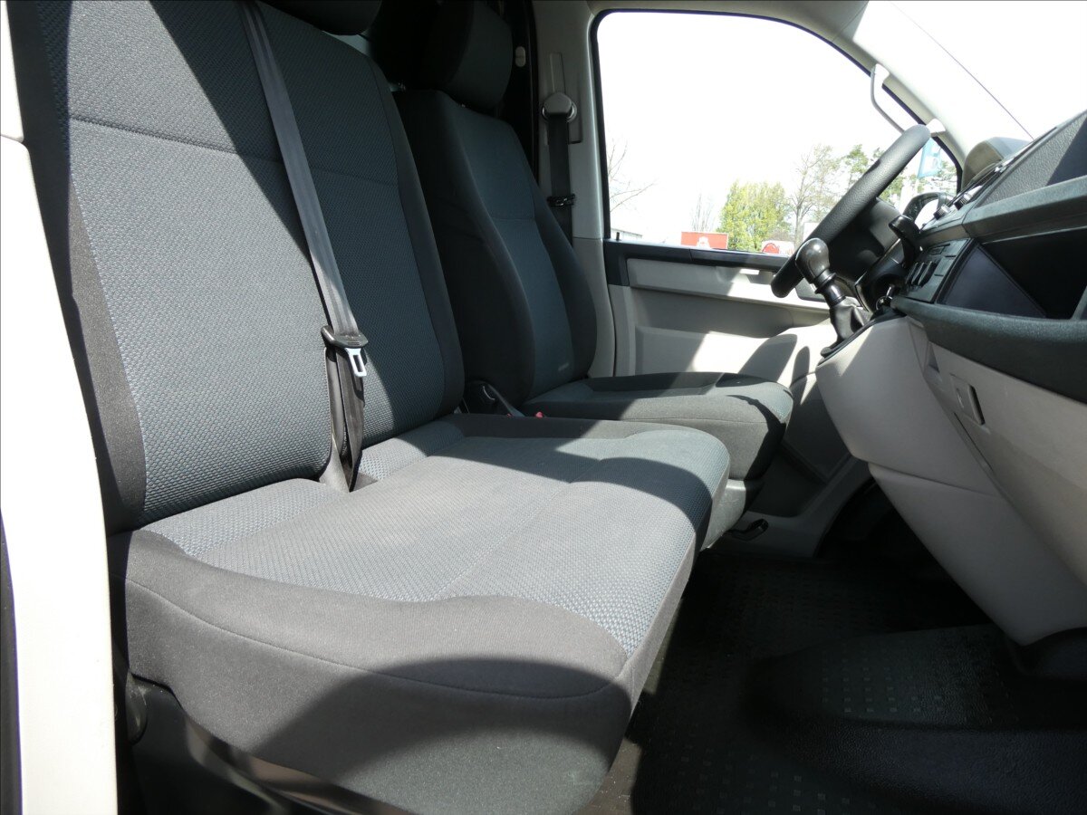 Volkswagen Transporter Skříň 2,0 l 75 kw