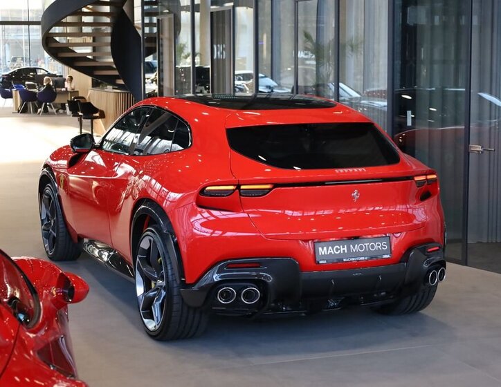 Ferrari Ostatní SUV / Terénní 6,5 l 533 kw