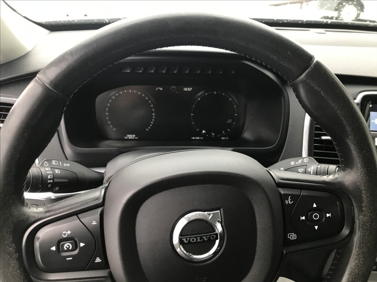 Volvo XC90 SUV 2,0 l 173 kw