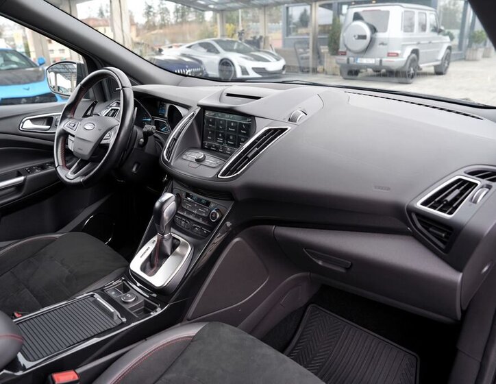 Ford Kuga SUV / Terénní 2,0 l 132 kw