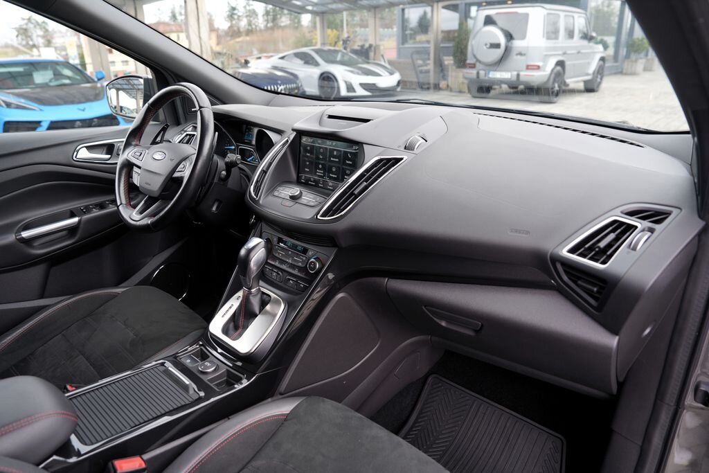 Ford Kuga SUV / Terénní 2,0 l 132 kw