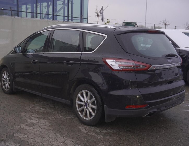 Ford S-MAX 6