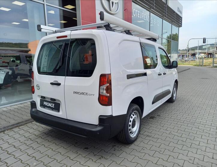 Toyota ProAce City 4