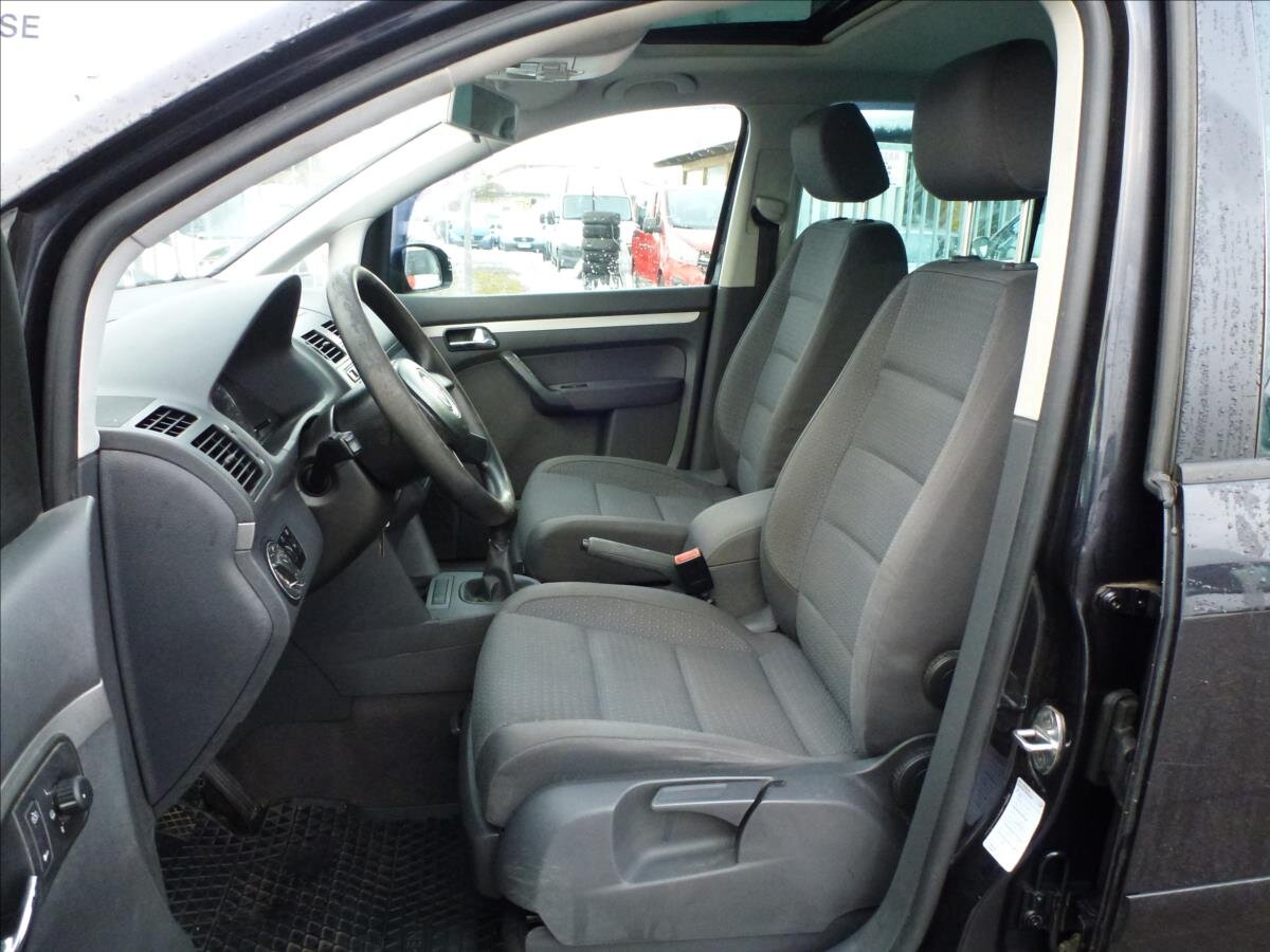 Volkswagen Touran Kombi 2,0 l 100 kw