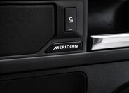 Land Rover Defender 20