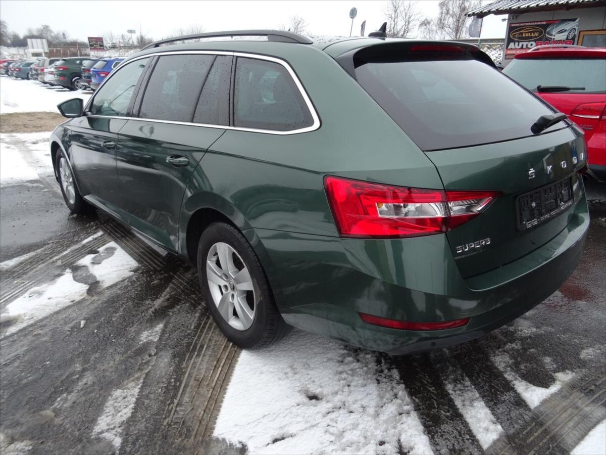 Škoda Superb Kombi 1,6 l 88 kw
