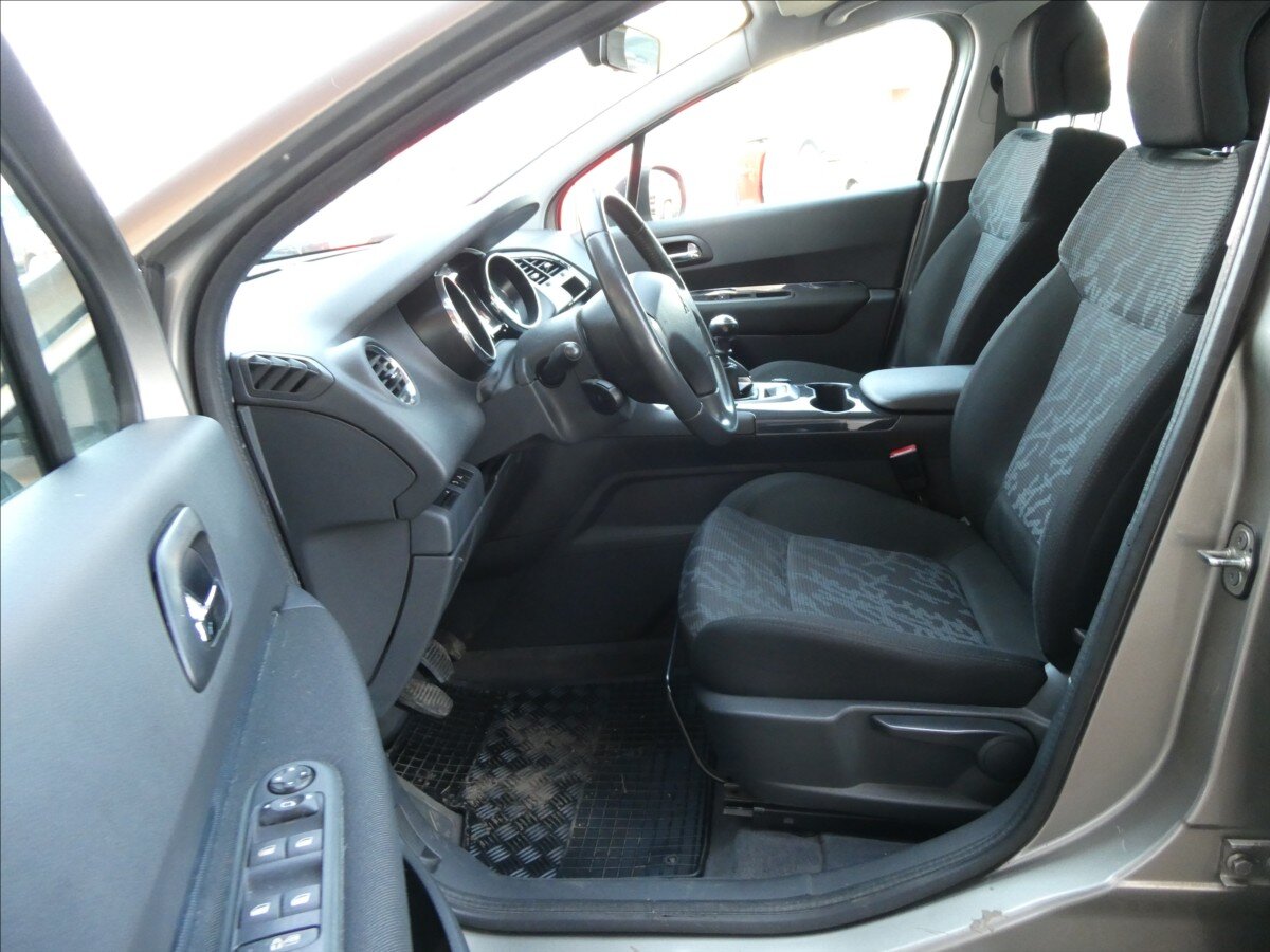 Peugeot 3008 SUV / Terénní 1,6 l 82 kw