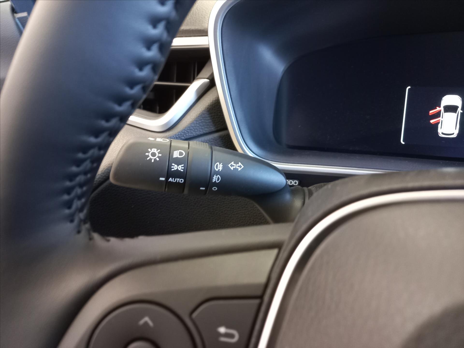 Toyota Corolla Cross CUV 2,0 l 112 kw