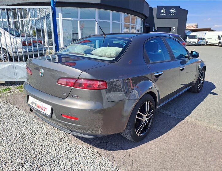 Alfa Romeo 159 Sedan / Limuzína 1,9 l 110 kw