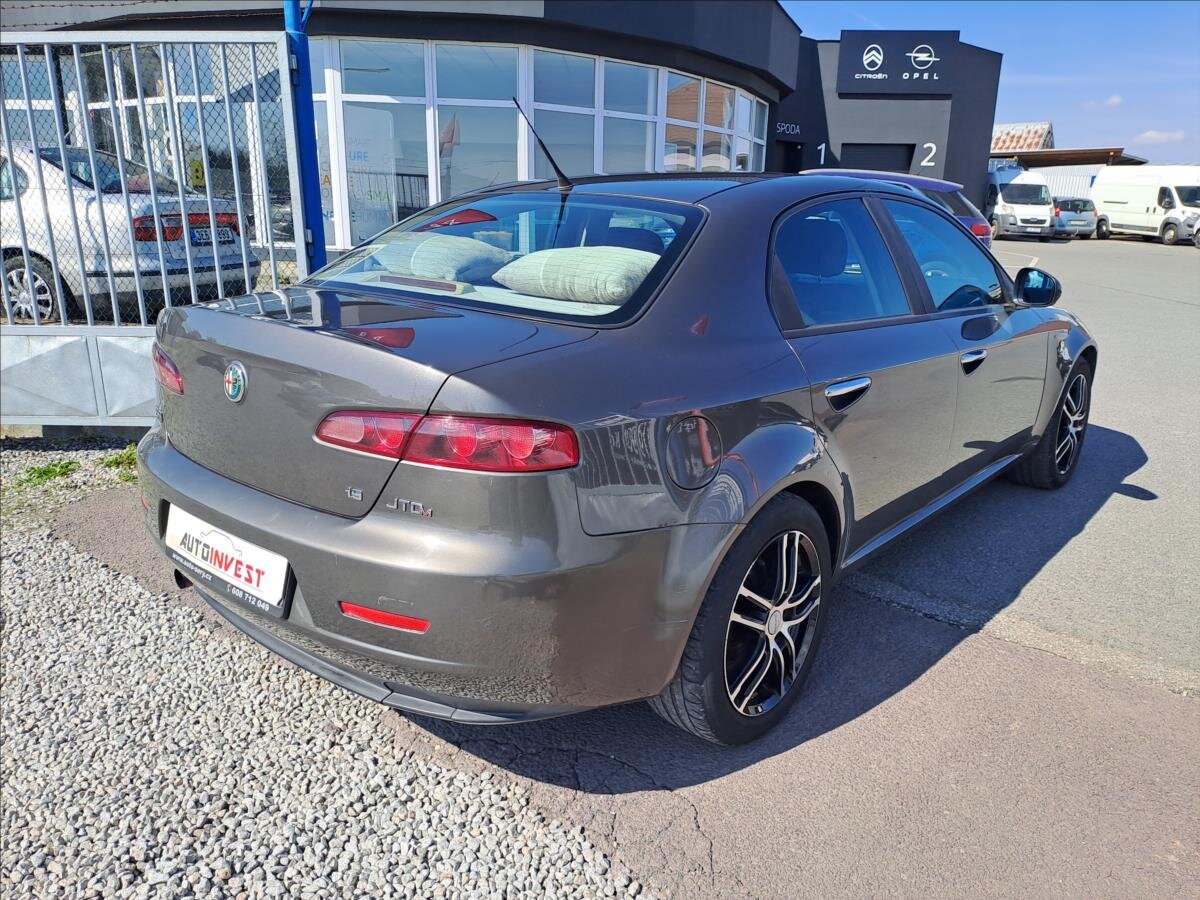 Alfa Romeo 159 Sedan / Limuzína 1,9 l 110 kw