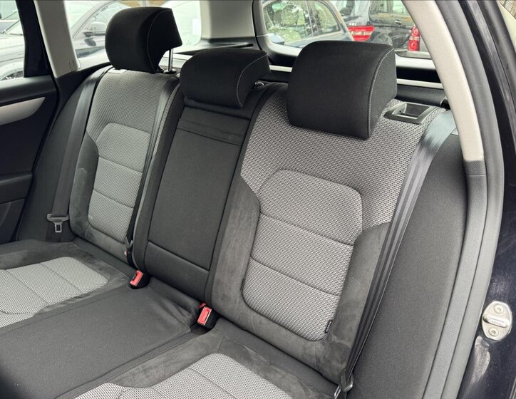 Volkswagen Passat Kombi 2,0 l 125 kw