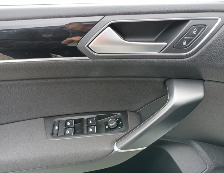 Volkswagen Touran SUV 1,4 l 110 kw