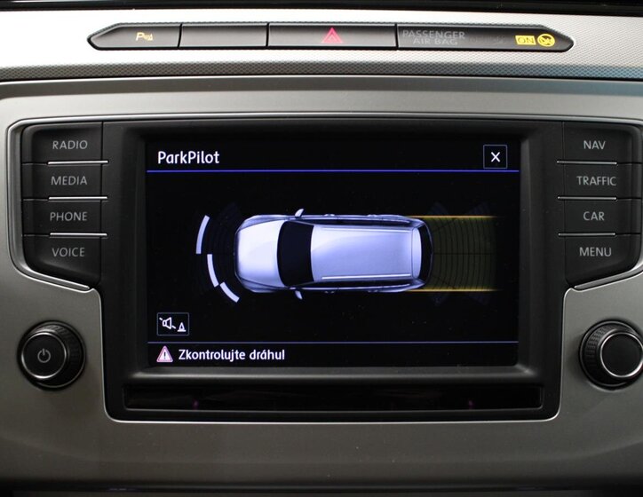 Volkswagen Passat 25