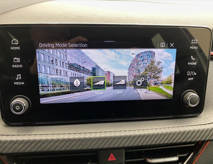 Škoda Kamiq SUV 999,0 85 kw