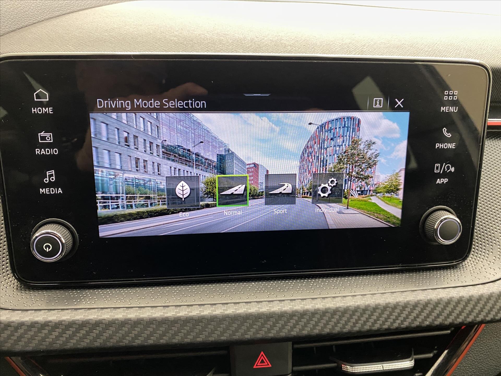 Škoda Kamiq SUV 999,0 85 kw