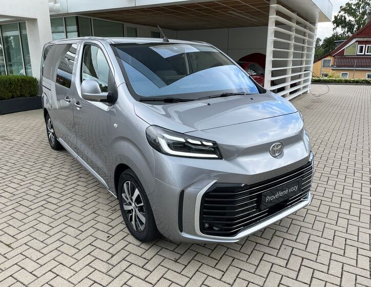 Toyota ProAce Verso 8