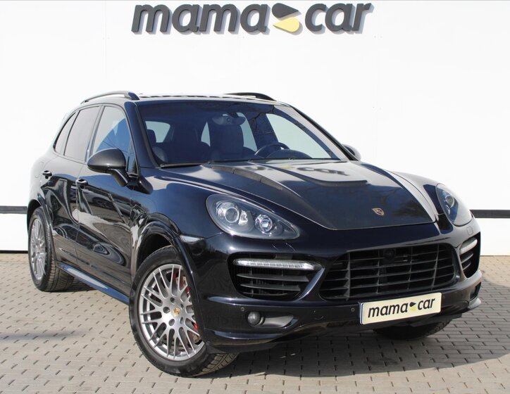 Porsche Cayenne SUV 4,8 l 397 kw