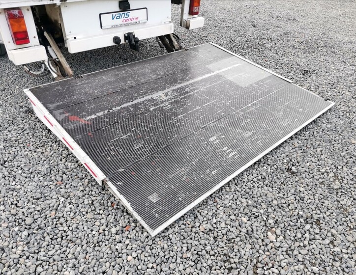 Mercedes-Benz Sprinter 12