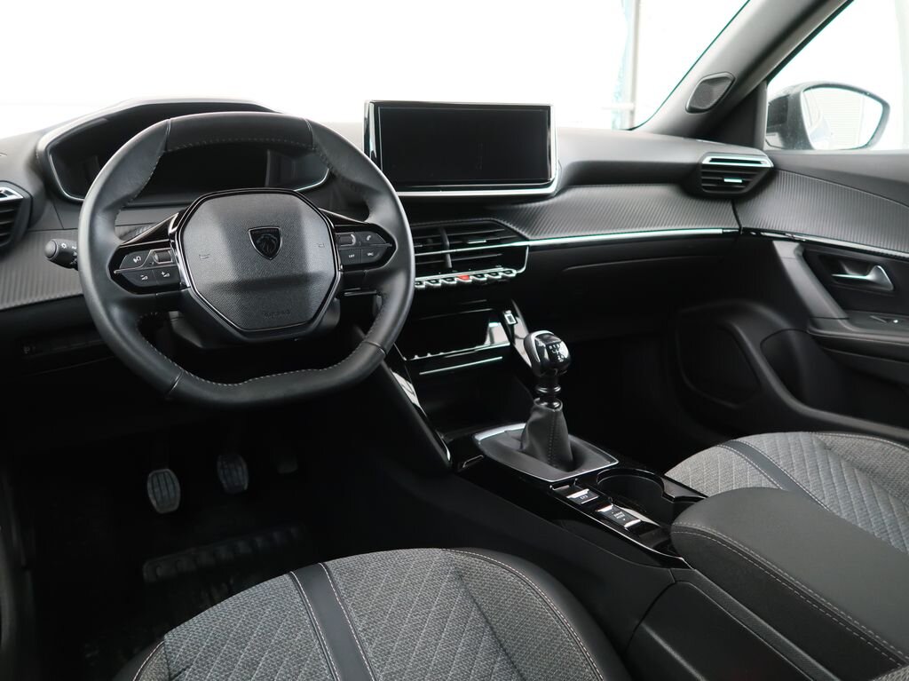 Peugeot 2008 SUV / Terénní 1,2 l 74 kw