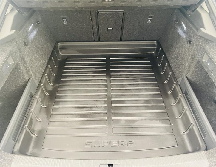 Škoda Superb Liftback 1,5 l 110 kw