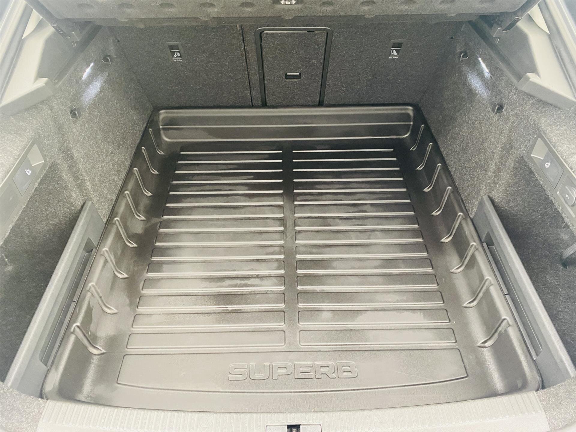 Škoda Superb Liftback 1,5 l 110 kw