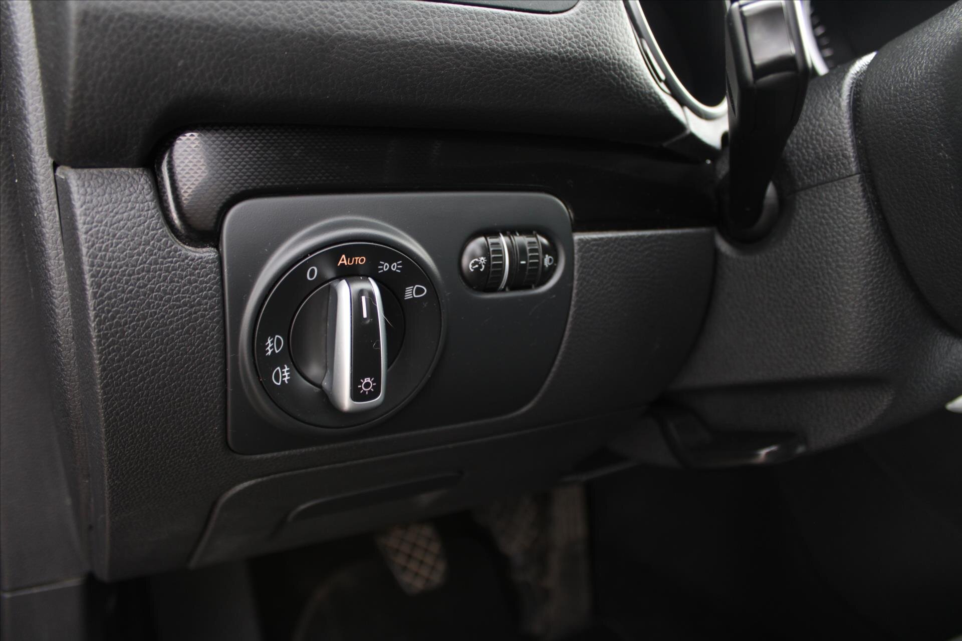 Volkswagen Golf Kombi 1,6 l 77 kw