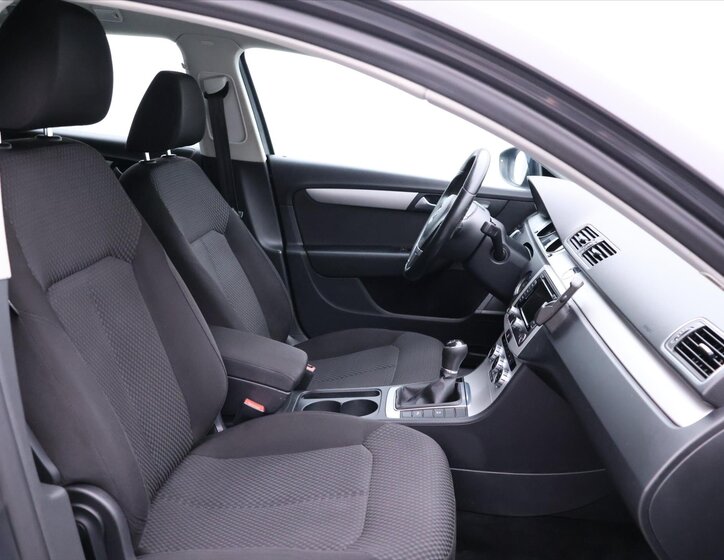 Volkswagen Passat Kombi 2,0 l 103 kw