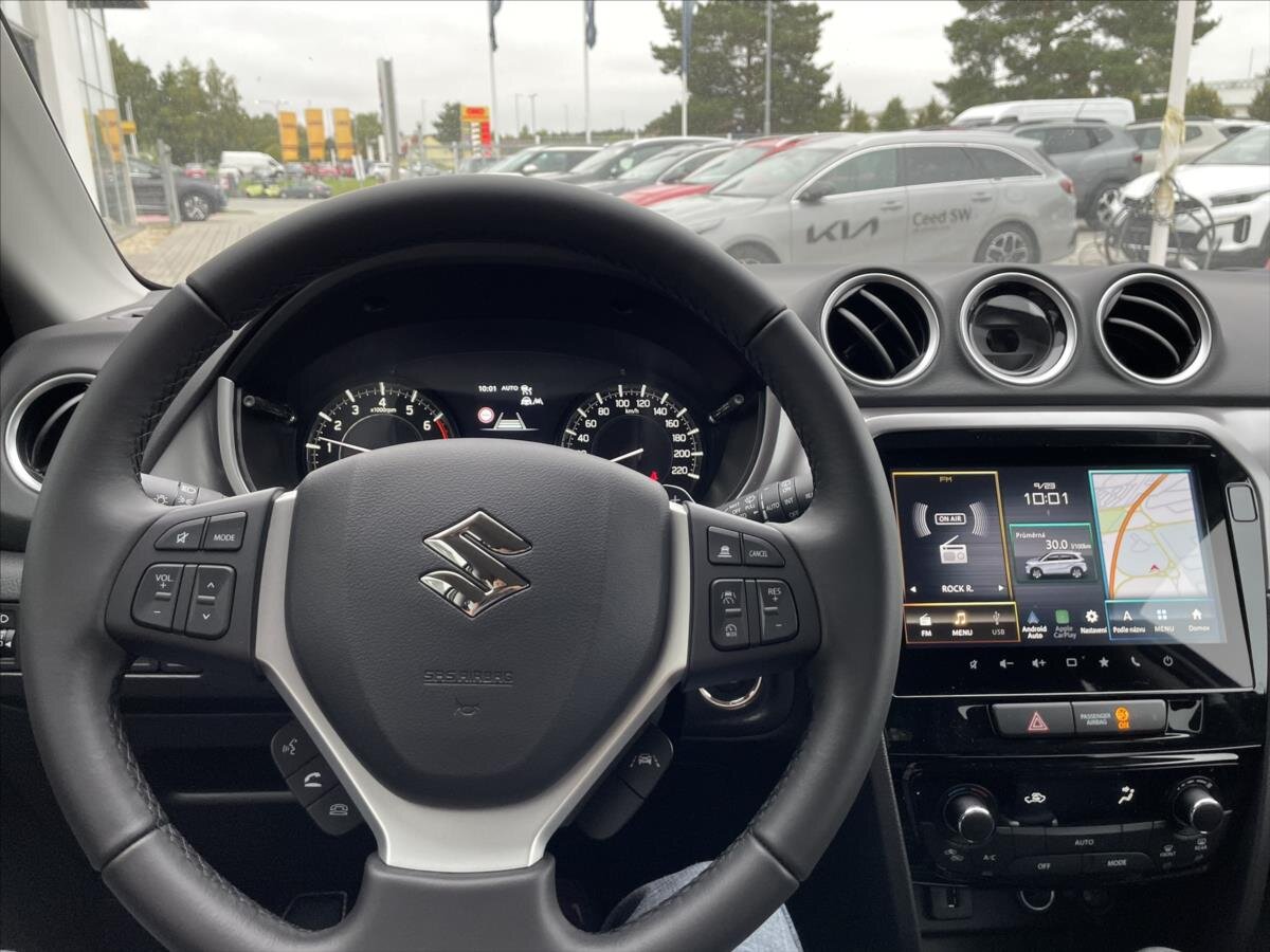 Suzuki Vitara SUV 1,4 l 81 kw