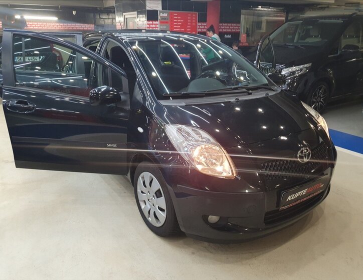 Toyota Yaris Hatchback 998,0 51 kw